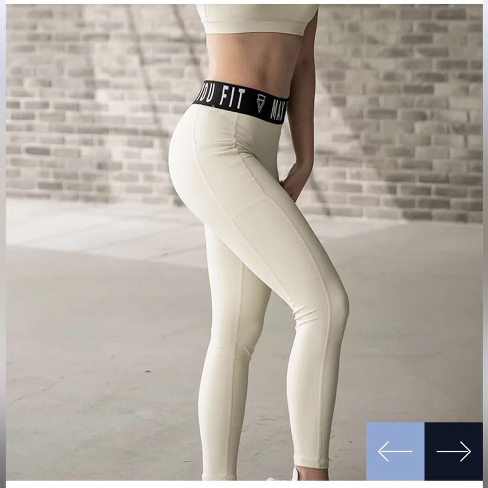 Women leggings with side pockets